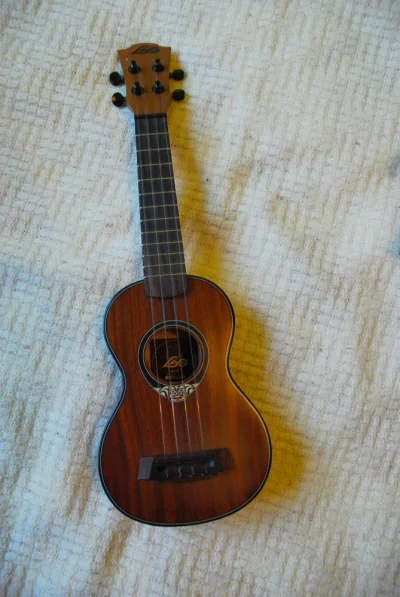 drippy - dołączam do chwalących się #ukulele :> moje jest sopranowe, to dopiero maleń...