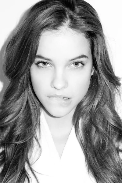 K.....o - #ladnapani #lipbite #barbarapalvin