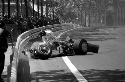 tatwarm - Graham Hill Lotus 49B

#f1 #f1classic #fotografia