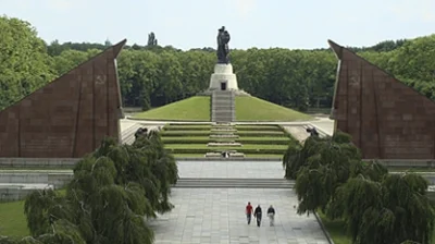 sledziuj - @xst_: Nie tylko pomnik w Berlinie ale też cały park - mauzoleum