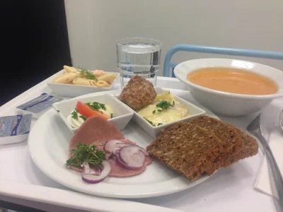 Elven - Tak ponoć żywią w duńskich szpitalach :) #szpital #jedzenie #nfz