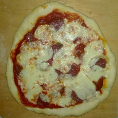 Mishy - Pizza salami-chorizo. Dla odmiany dałem ser na wierzch przez co jest trochę m...
