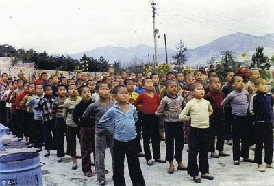 Chrystus - Dziecięcy obóz pracy "Dom Braci", Pusan, Korea Południowa, lata 80. XX w.
...