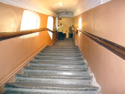 mydlina - @lipson: najgorzej po takich schodach wchodzić. Podobne zjawisko było (ale ...