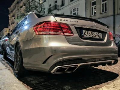 superduck - Mercedes E63 AMG S 4matic W212 po lifcie (2013-2017)
5,5l V8 biturbo 585K...