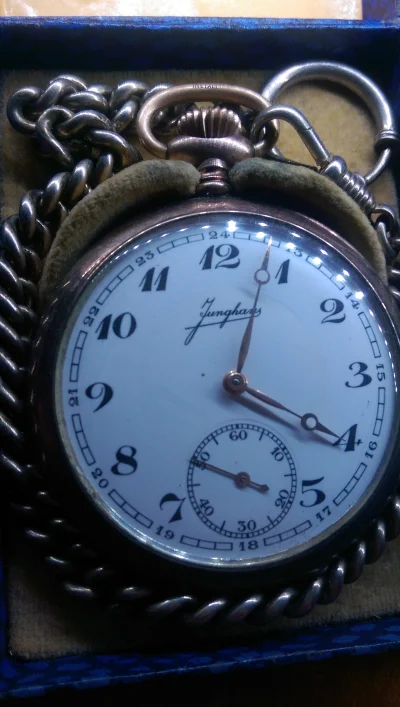 DemptD - takie cudo mam ( ͡° ͜ʖ ͡°) z tego co mi wiadomo zegarek ma coś ponad 50 lat ...