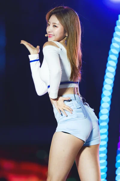 XKHYCCB2dX - #haein #laboum 
#koreanka