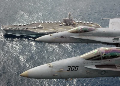 Pan_Tulipan - #aircraftboners #statkiboners 
Przelatujące nad lotniskowcem USS Ronal...