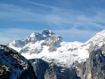 binuska - Trzygłów – najwyższy szczyt Słowenii i Alp Wschodnich 2864 m n.p.m., znajdu...