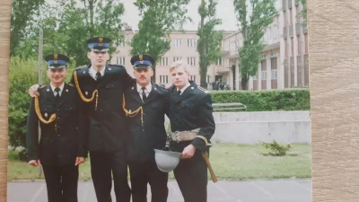 r.....9 - Wasz wykopowy strażak 26 lat temu :) właśnie ukończyłem Szkołę Chorążych Po...