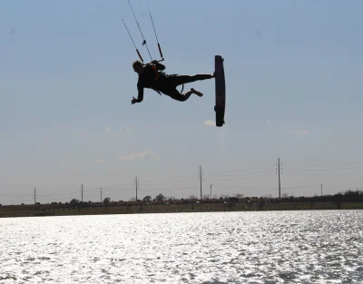 x1mrdonut1x - #kiteboarding #kitesurfing #atencja

No-hands one-footer, wyladowane