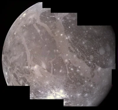 d.....4 - Powierzchnia Ganimedesa sfotografowana przez sondę Voyager 2.

#kosmos #ast...