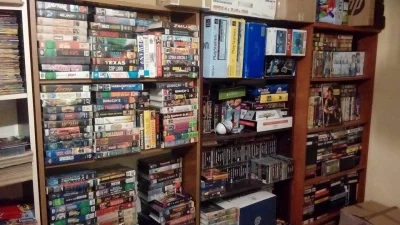 A.....o - Tak wygląda mój retro room z grami, konsolami VHS-ami itd. ale to tylko czę...