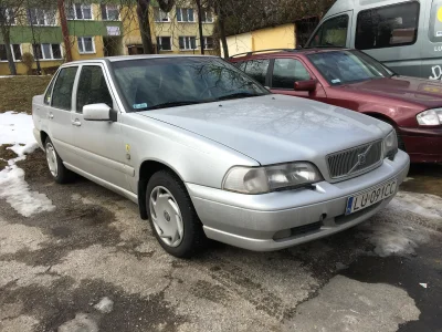 Kaziu546 - @Ryzu17: Volvo S70 2.5T, przyjemne, szybkie auto. Niestety, ma już swoje l...