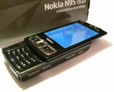 A.....0 - @mariner0s: NOKIA N95 na zawsze w moim serduszku, a wersję 8 gb mam do dzis...