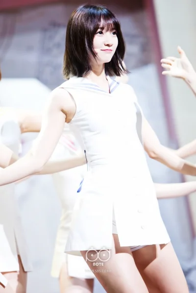 K.....o - #binnie #ohmygirl 
#koreanka