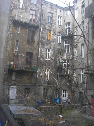 N.....i - #reddit #krakow #halflife 


 The view from my hostel kitchen window in Kra...