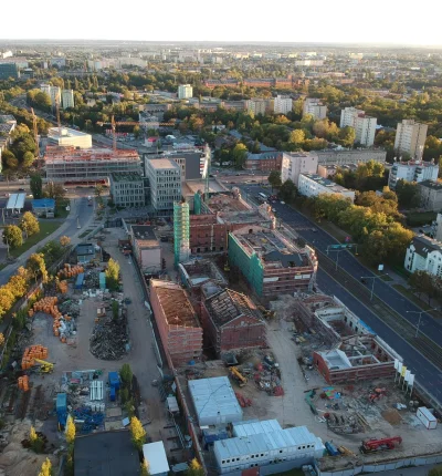 SurowyOjciec - Ciekawe ujęcie budowy/modernizacji terenów pod Monopolis.
Stan budowy...