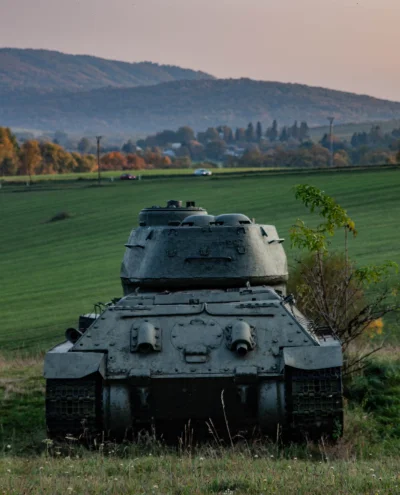 awm - Cześć. Jeżdżę po południowej części kraju w poszukiwaniu ciekawych pamiątek woj...