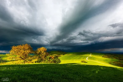 Hoverion - #fotografia #zdjecia #gory #earthporn
Białe Karpaty
fot. Janek Sedlar