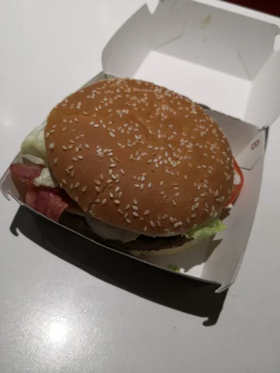 dominomosina - Plusujcie chyba największą kanapkę w McDonald's - Big Tasty Bacon. Drw...