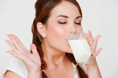 lacuna - Ja: Dziękuję za szklankę mleka

Pracownik banku spermy: Jaką szklankę mlek...