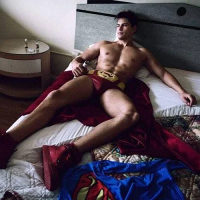 zhaoxin - Ratowanie świata bywa wyczerpujące
#superman #gayisok #gaycontent #gay #la...