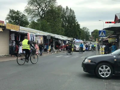 Brain-damage - Kierowca wjechał w bazar na przejściu granicznym w Łęknicy. Kilka kare...