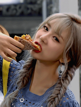 XKHYCCB2dX - #yoohyeon #dreamcatcher 
#koreanka #gif