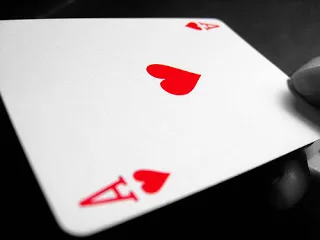 IceShandy - > Najwyższy poker to taki, którego nazywamy pokerem królewskim. Jest to u...
