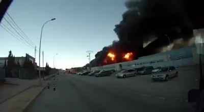 Mesk - Eksplozja w fabryce podczas przelewania acetonu do innego zbiornika, Walencja,...