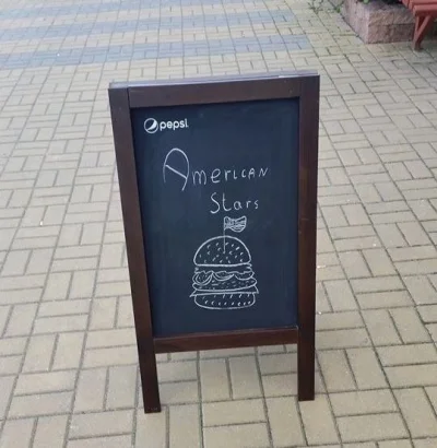 Czerw2 - No dobra, zachęcony licznymi recenzjami nowej burgerowni w #gdanks zebrałem ...