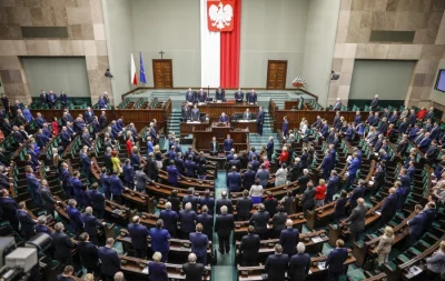 Rzeczpospolita_pl - Parlament seniorów zbierze się wbrew woli PiS http://bit.ly/2dwSt...