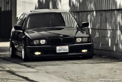 WatchYourBack - @peszmerd: BMW E38