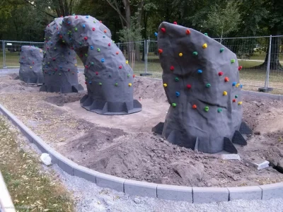 jaozyrys - Poszedłem dziś do Parku Zachodniego zobaczyć jaki boulder tam zrobili z Wr...