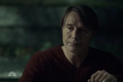 vertoo - To chyba pierwsza scena w tym serialu gdzie Hannibal nie ma gajera ;| ... sw...