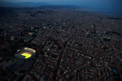 siwymaka - Barcelona w momencie, gdy gra jej klub piłkarski.

#fotografia #earthporn ...