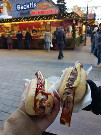 LukasRR - Jarmark bożonarodzeniowy w #dortmund 
#foodporn