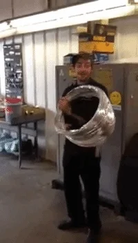 wakemeup - Pojawiam się i znikam - taka rola magika #heheszki #gif #niewiemczybylo