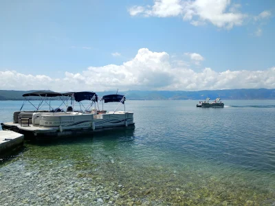 lunga - @Konkol Pozytywnie. Fajny klimat, dobre ceny. Polecam rejs po jeziorze Ochryd...