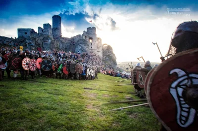 Hauleth - #rekonstrukcjahistoryczna #wikingowie #vikings #zdjecia 

Bitwa na ogrodz...