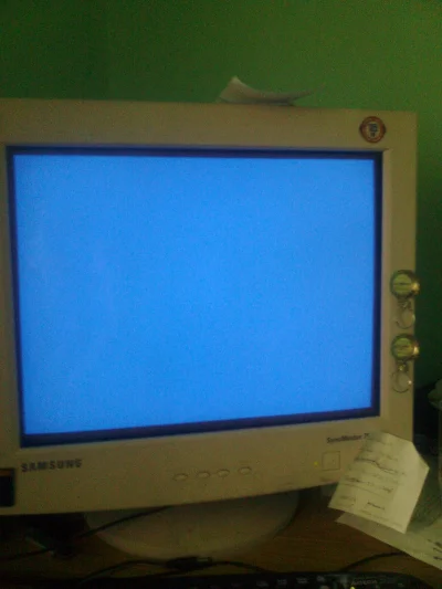 ktos90 - to się nazywa bluescreen ;D #win #windows #xp #bluescreen #error