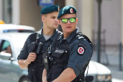 johanlaidoner - Litewski policjant.
#litwa #policja #ciekawostki
