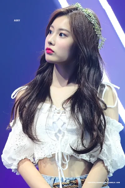 czasuczas - #hyewon
#izone #koreanka