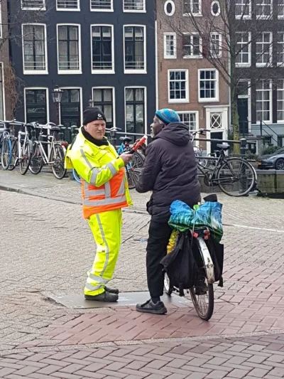 Monoxide - Amsterdam, wczoraj tj. 23.01.2020

Zjarany dziadzio murzyn jedzie sobie ...