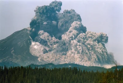 Lizus_Chytrus - > The catastrophic collapse of the north face of Mount St. Helens, 18...