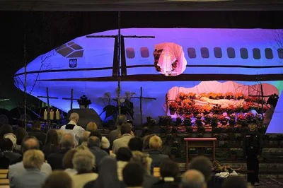 Ustrojstwo - @zirytowana_plaszczka: Wrak Tupolewa z Jezusem w środku