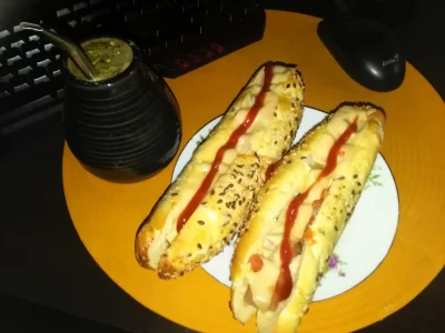 thisismaddnes - Zainspirowany dzisiejszym wpisem dotyczącym hot dogów z Orlenu postan...