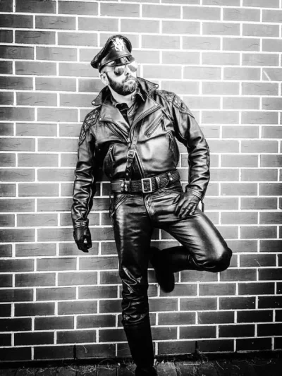 Lukardio - #ladnypan #mrleather #leathermen