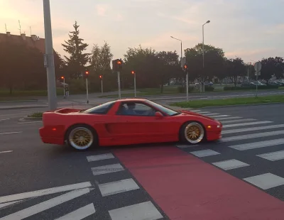 Horaccy - Co za spot z Warszawy. NSX na złotych BBS LM(tak sądzę) #carspotting #carbo...